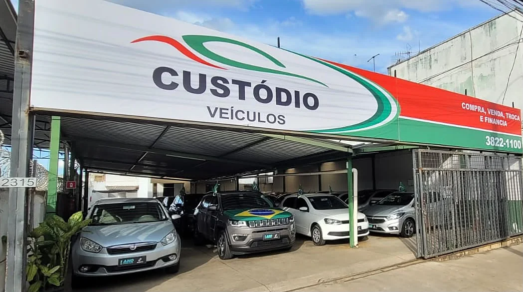 Fachada real da Custódio Veículos